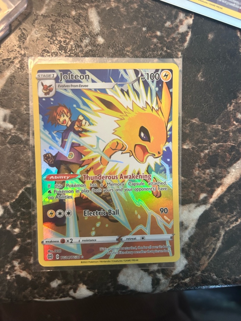 Pokemon Jolteon Trading Card - Yellow, Blue